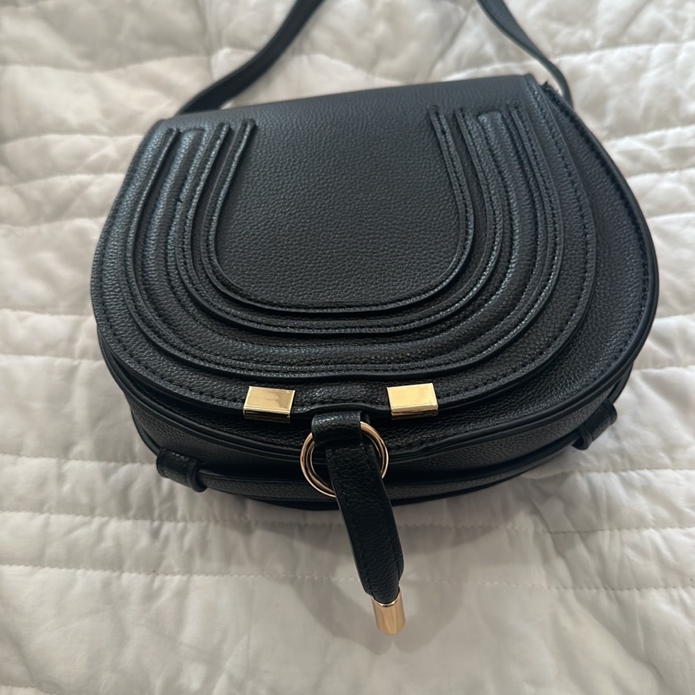 Black crossbody saddle bag